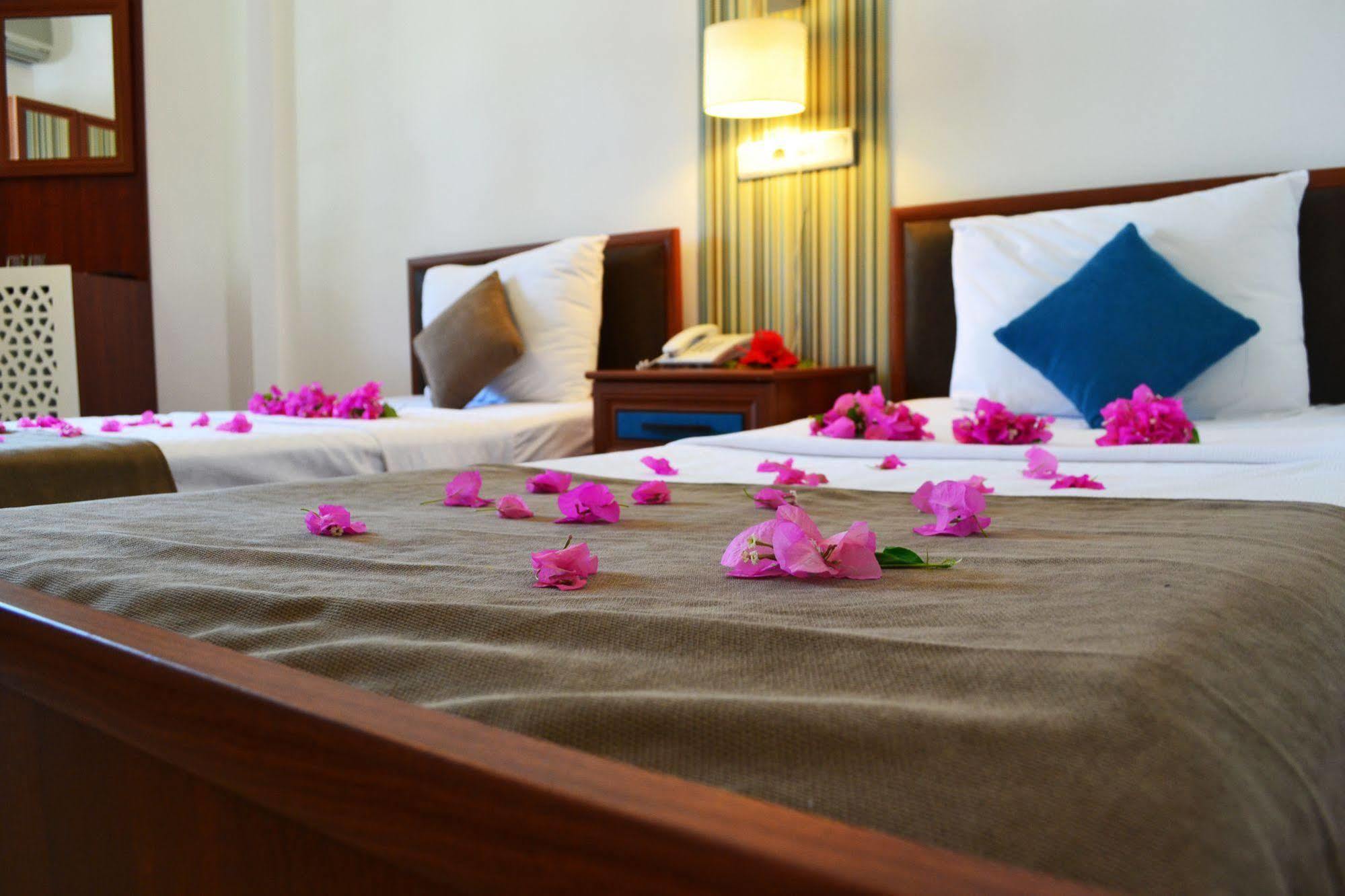 Oskay Hotel 达利安 外观 照片