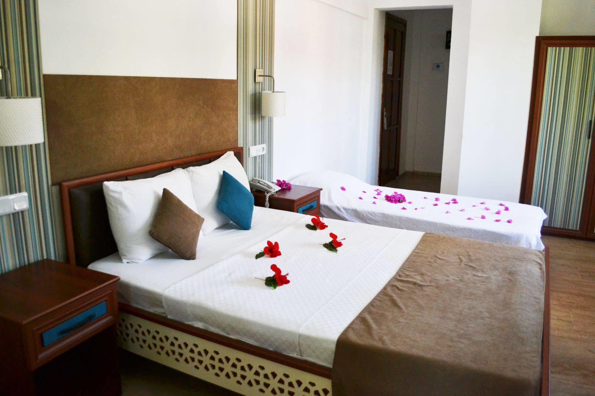 Oskay Hotel 达利安 外观 照片